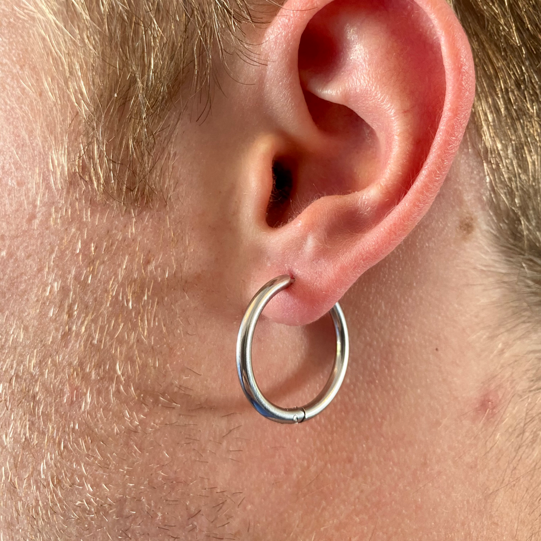 Discover the Latest Trends in Men's Hoop Earrings