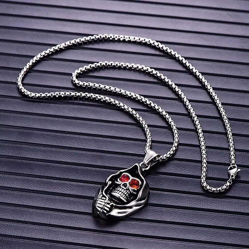 THE MEN THING Alloy Vampire Pendant with Pure Stainless Steel 24inch Chain for Men, American trending Style - Round Box Chain & Pendant for Men & Boy