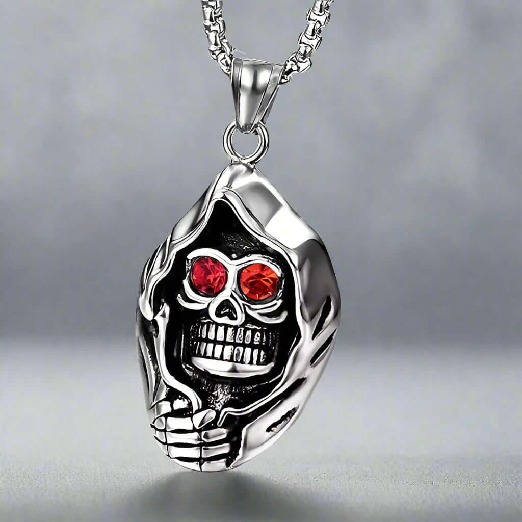 THE MEN THING Alloy Vampire Pendant with Pure Stainless Steel 24inch Chain for Men, American trending Style - Round Box Chain & Pendant for Men & Boy