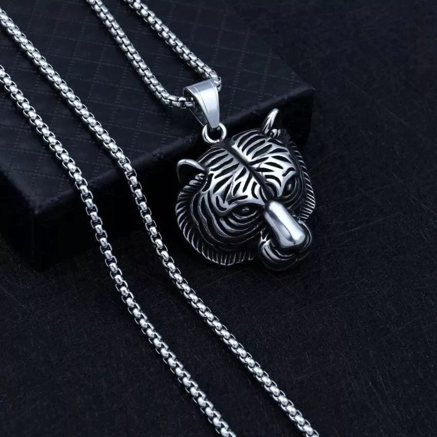 THE MEN THING Alloy Tiger Head Pendant with Pure Stainless Steel 24inch Chain for Men, American trending Style - Round Box Chain & Pendant for Men & Boy