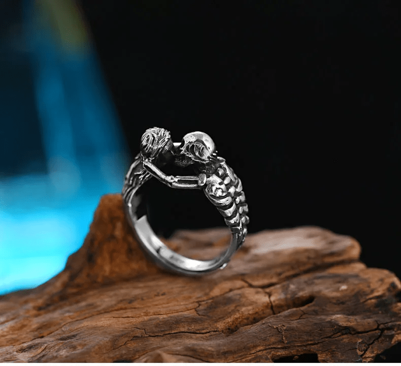 SKULL KISS - Alloy Adjustable Ring for Men and Boys