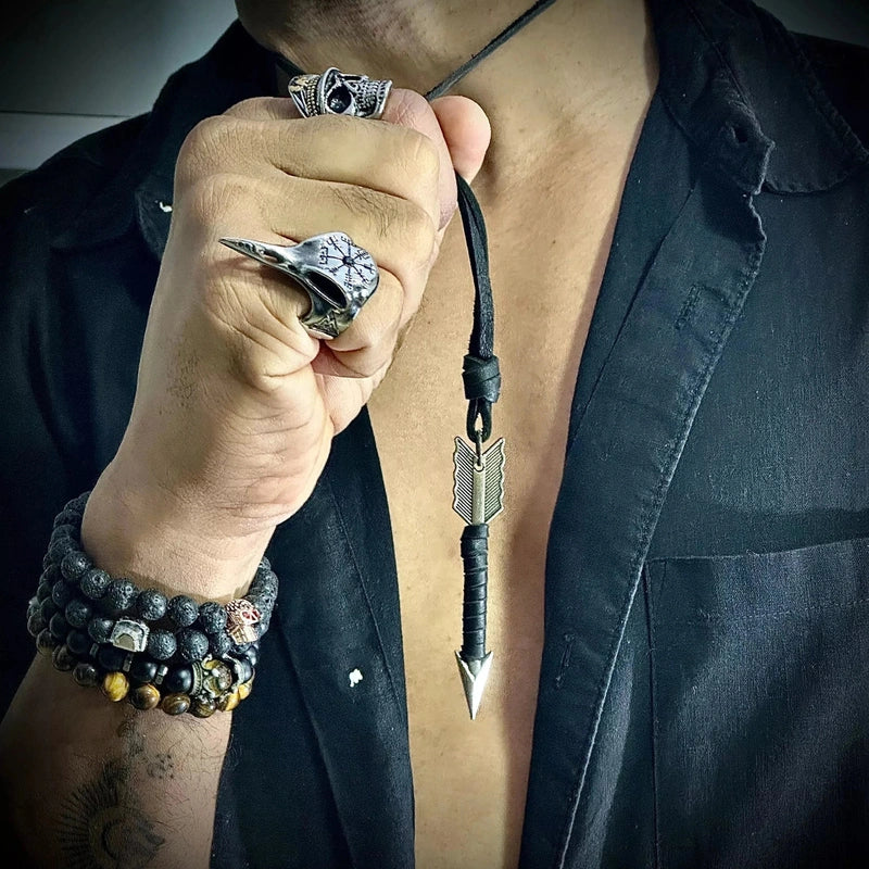 Buy Thrillz Exclusive Men's Black Silver Necklace Triangle Arrow Head Pendant  Mens Jewelry-Gift for Him Black Silver Chain Pendant For Men Boys at  Amazon.in